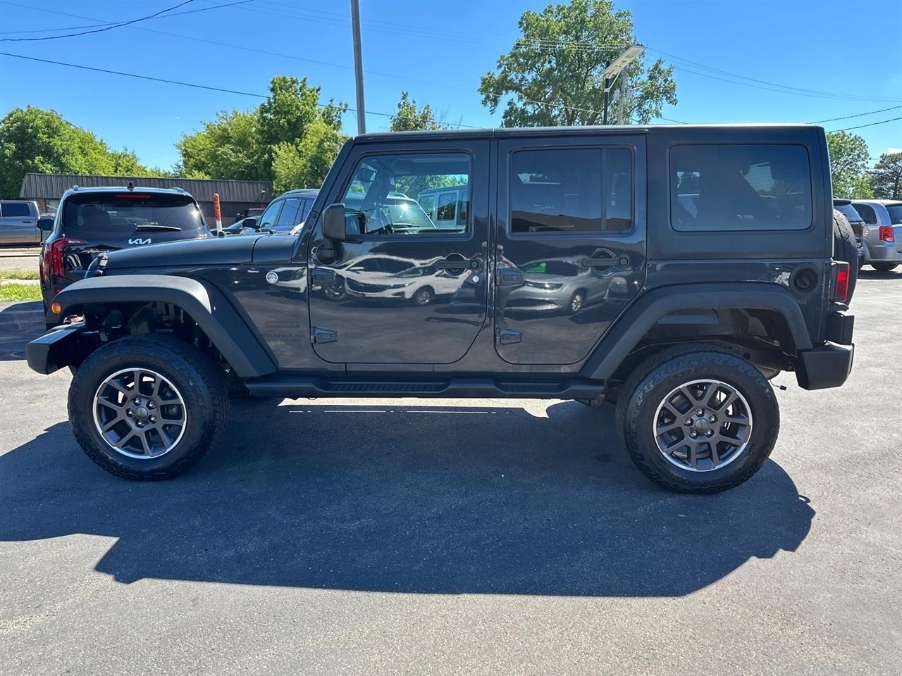 Jeep Wrangler Unlimited 4WD 4dr Sport 2016