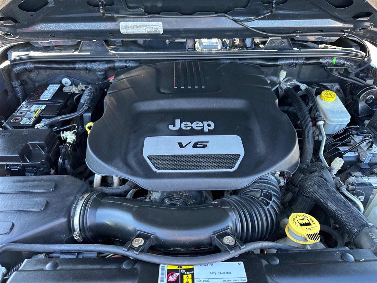 Jeep Wrangler Unlimited 4WD 4dr Sport 2016