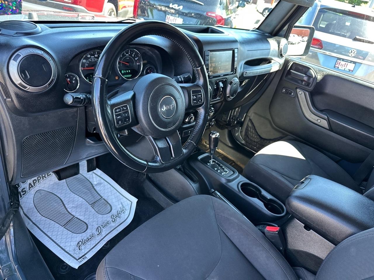 Jeep Wrangler Unlimited 4WD 4dr Sport 2016