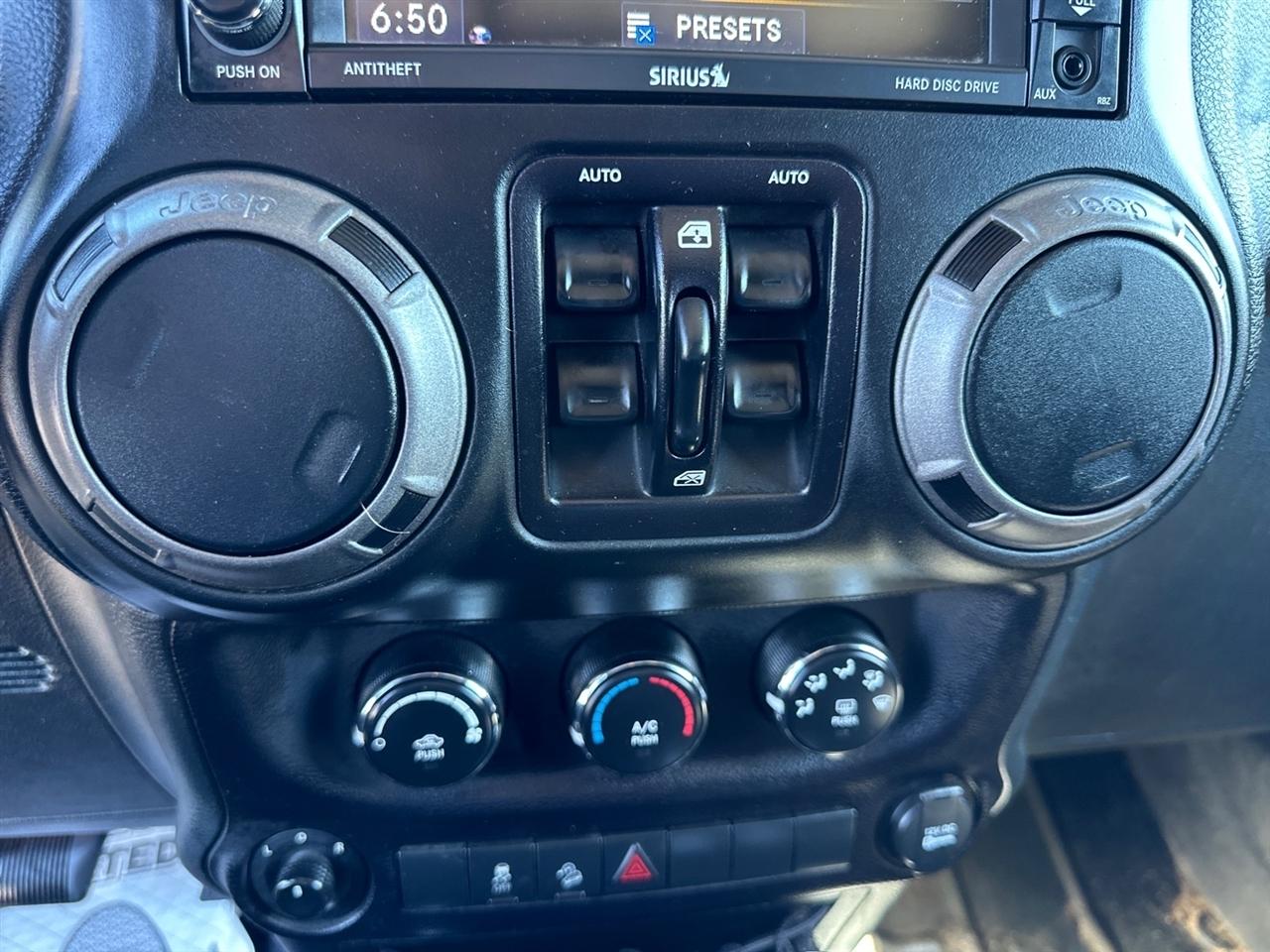 Jeep Wrangler Unlimited 4WD 4dr Sport 2016