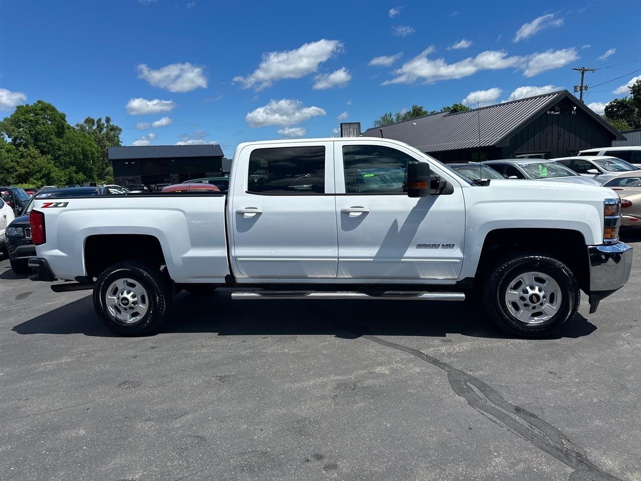 Chevrolet Silverado 2500HD 4WD Crew Cab 153.7" LT 2018