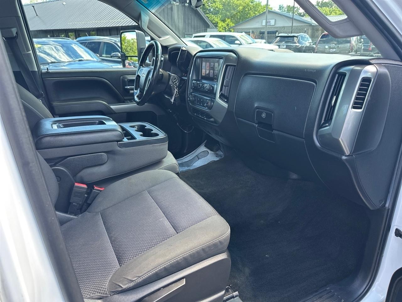 Chevrolet Silverado 2500HD 4WD Crew Cab 153.7" LT 2018