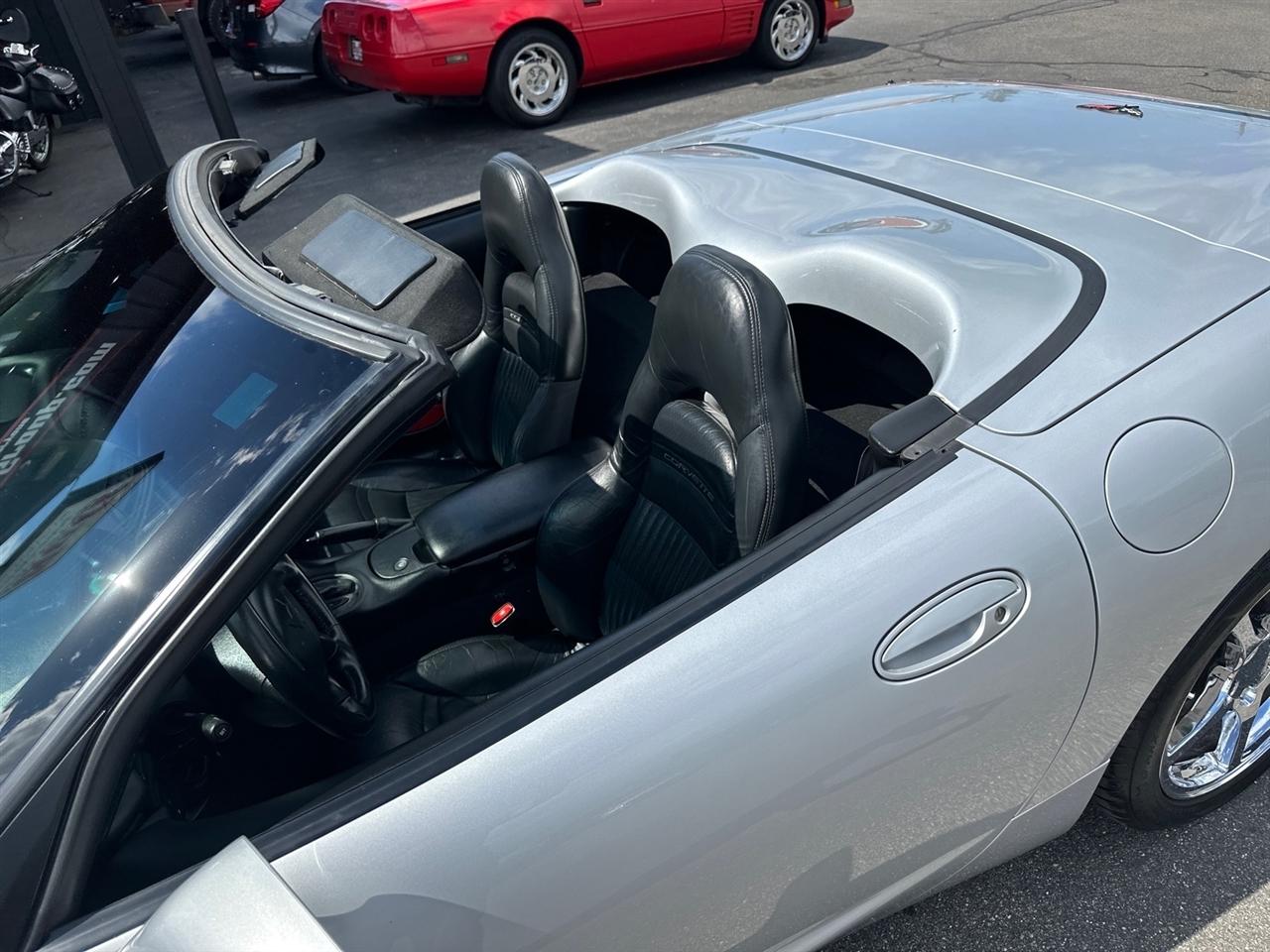Chevrolet Corvette 2dr Convertible 1998