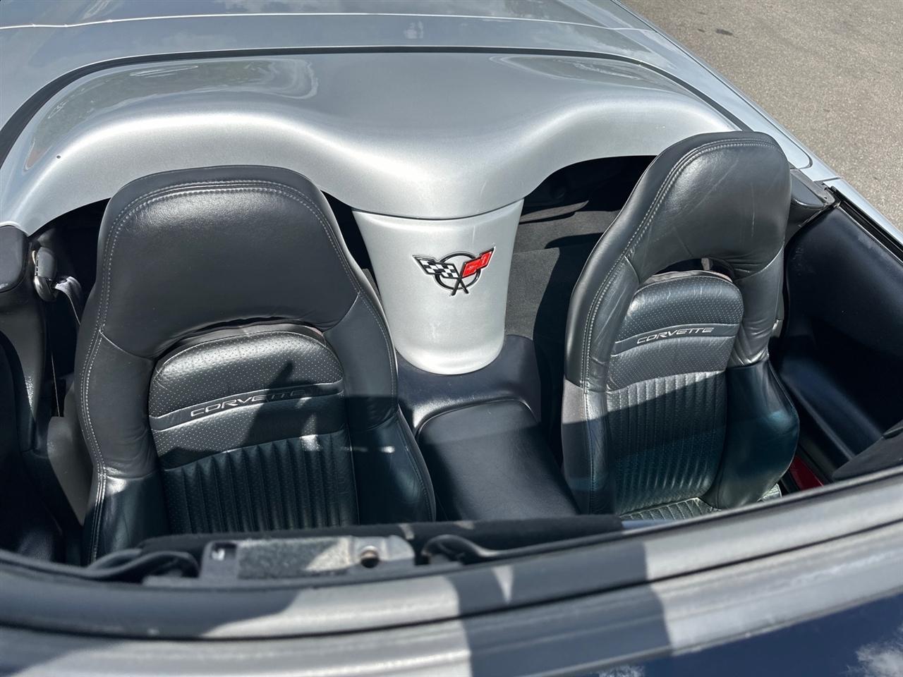 Chevrolet Corvette 2dr Convertible 1998