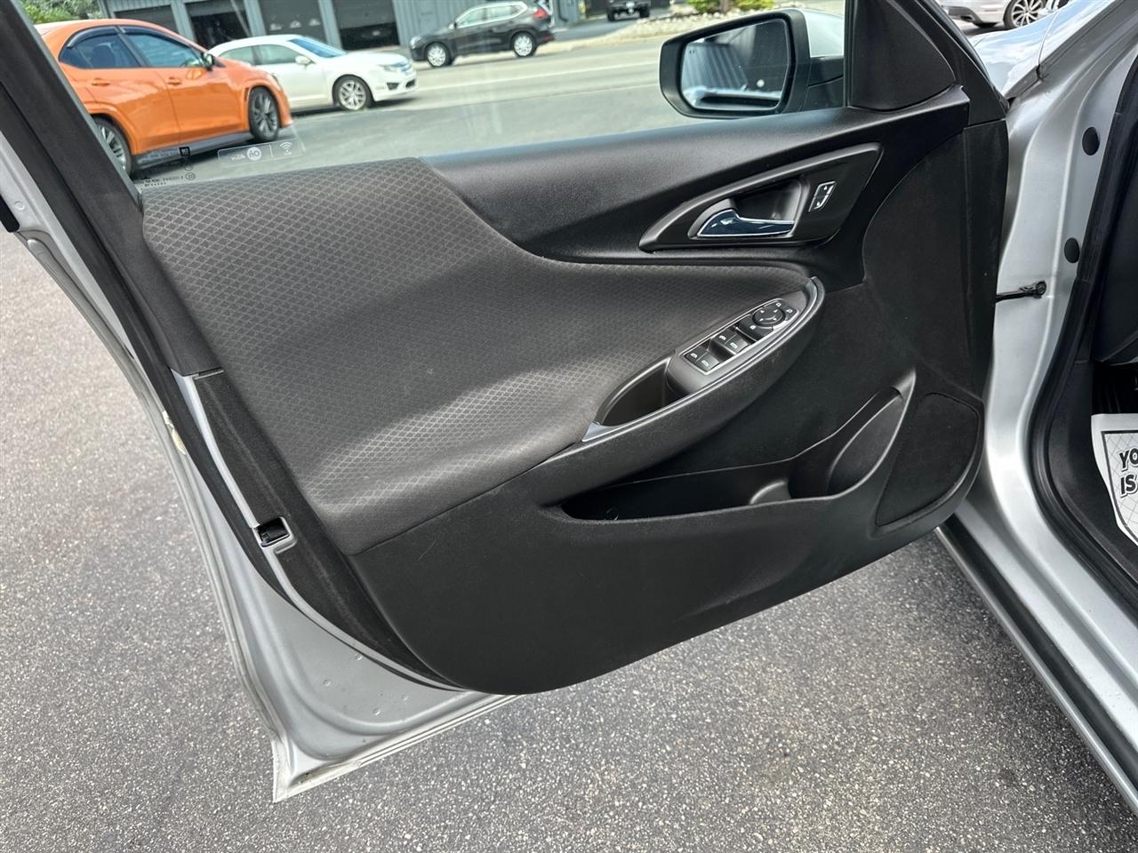 Chevrolet Malibu 4dr Sdn LT w/2LT 2016