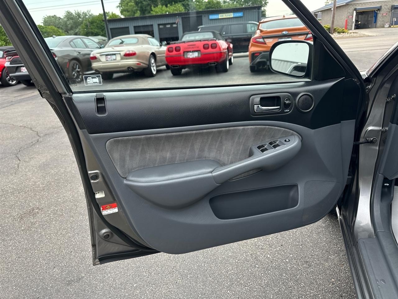 Honda Civic Sdn LX AT 2005