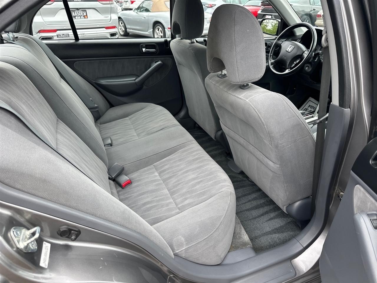Honda Civic Sdn LX AT 2005