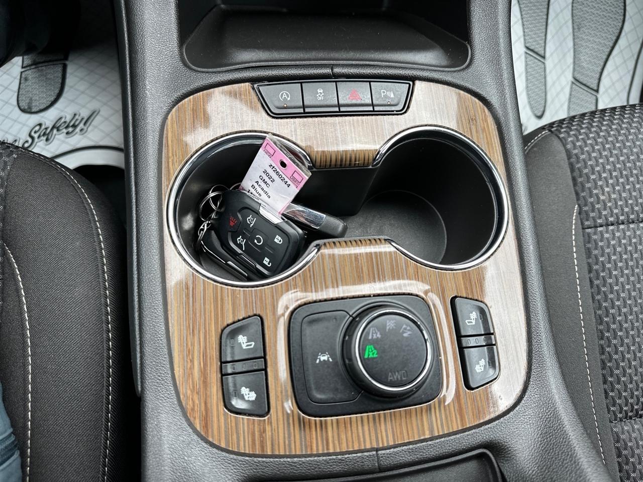 GMC Acadia AWD 4dr SLE 2022