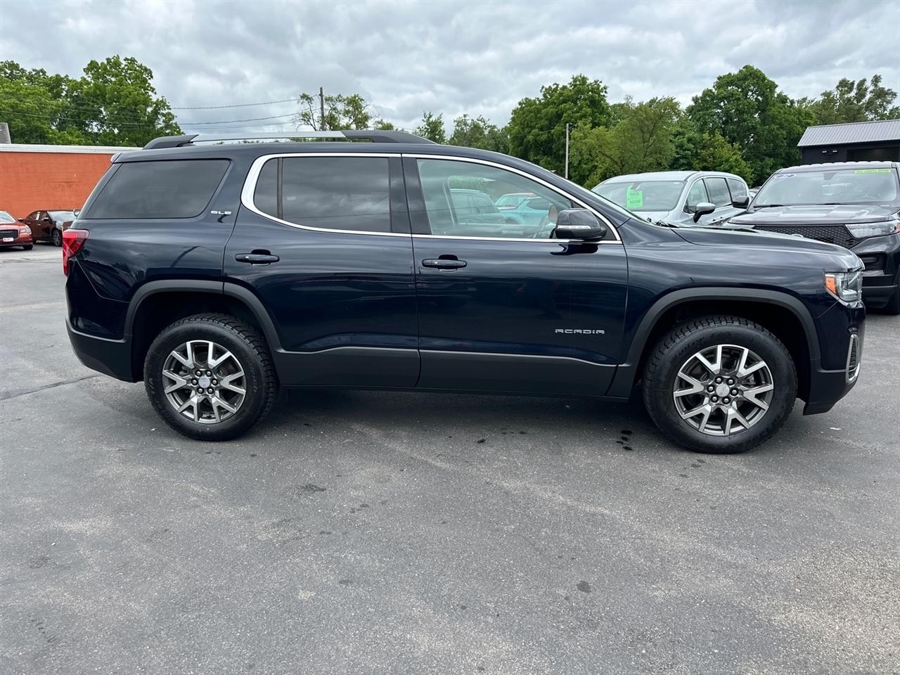 GMC Acadia AWD 4dr SLE 2022