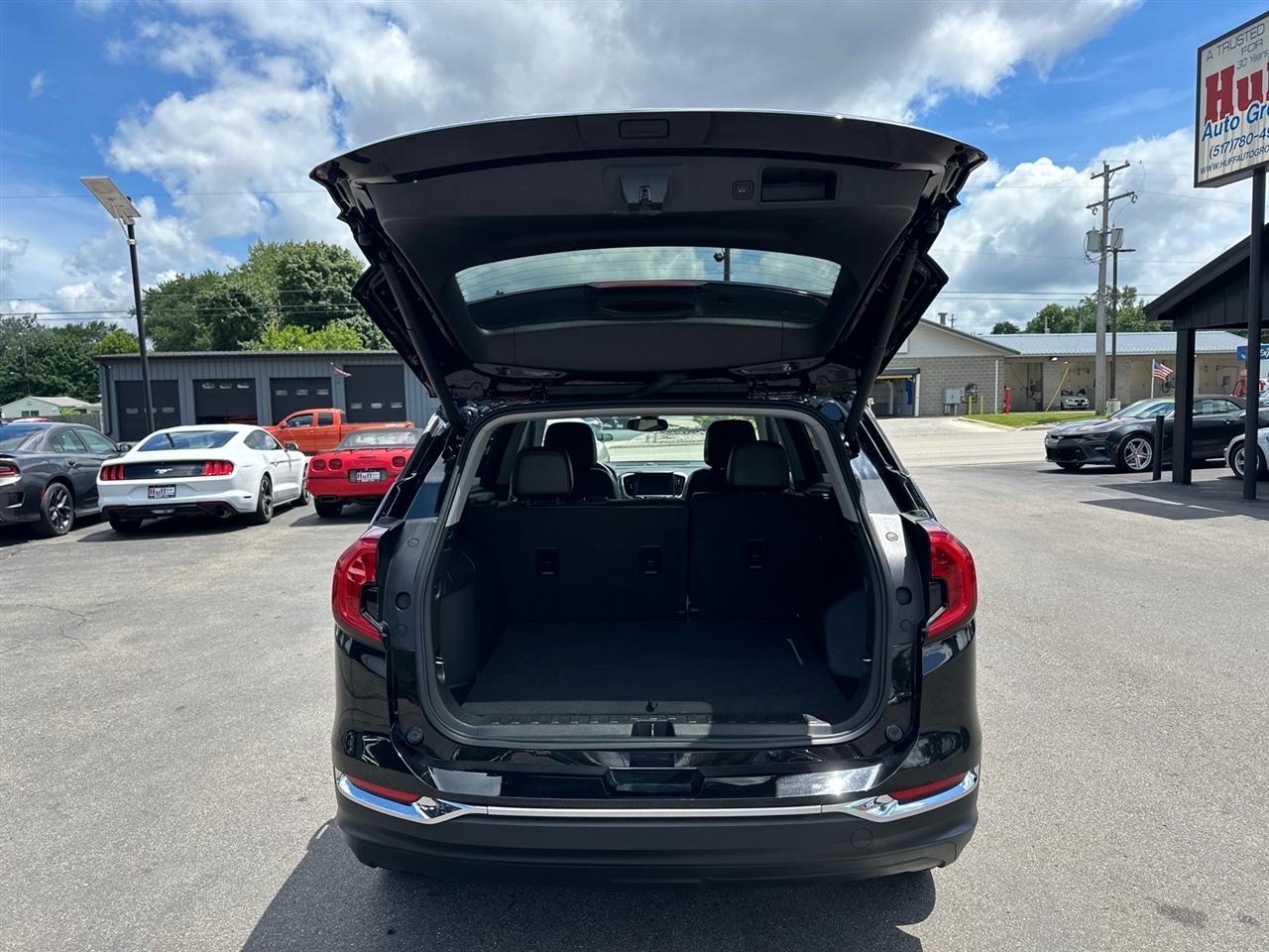 GMC Terrain FWD 4dr SLT 2024
