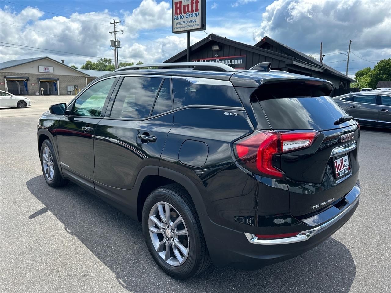 GMC Terrain FWD 4dr SLT 2024