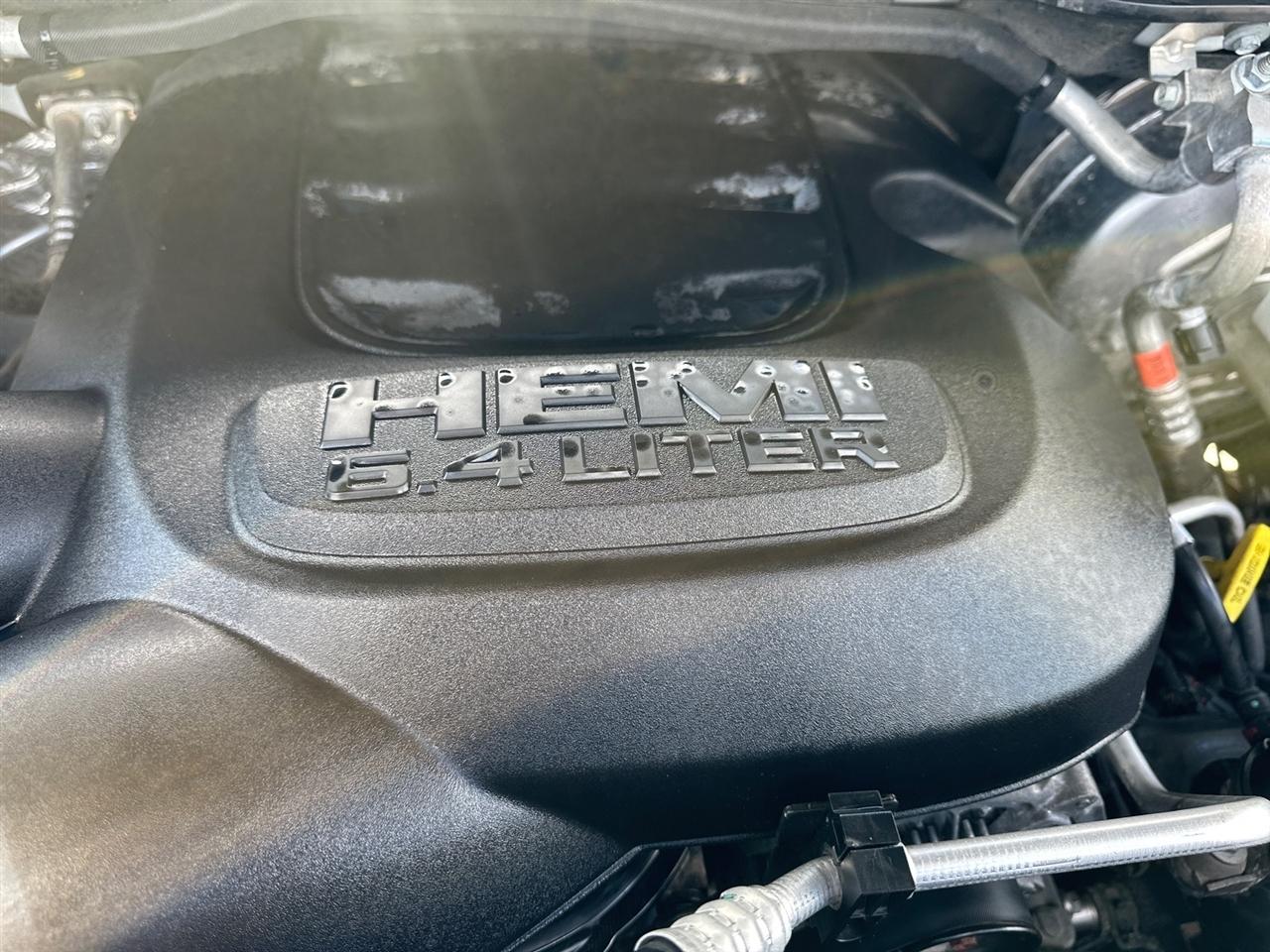 RAM 2500 Tradesman 4x4 Reg Cab 8' Box 2022