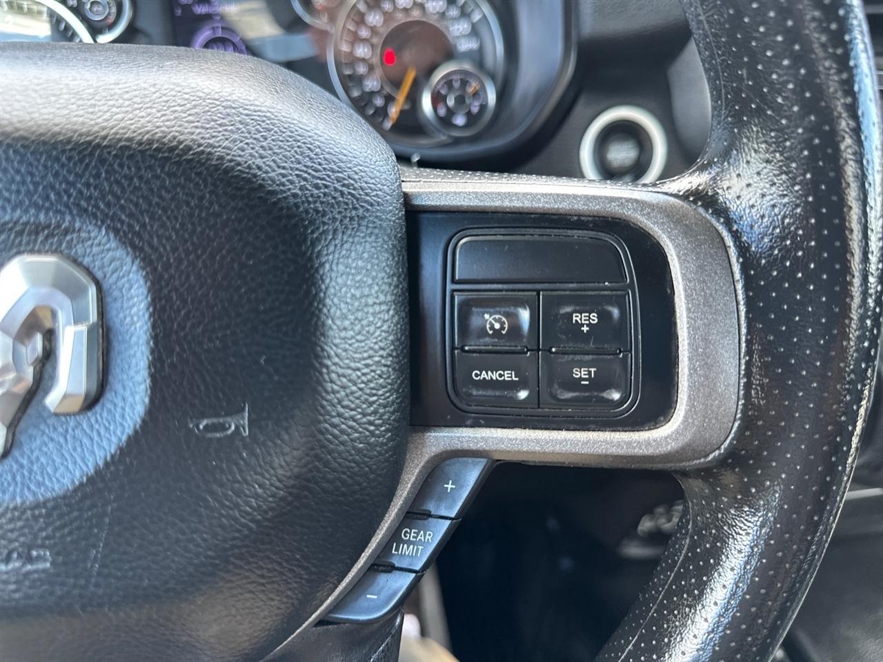RAM 2500 Tradesman 4x4 Reg Cab 8' Box 2022