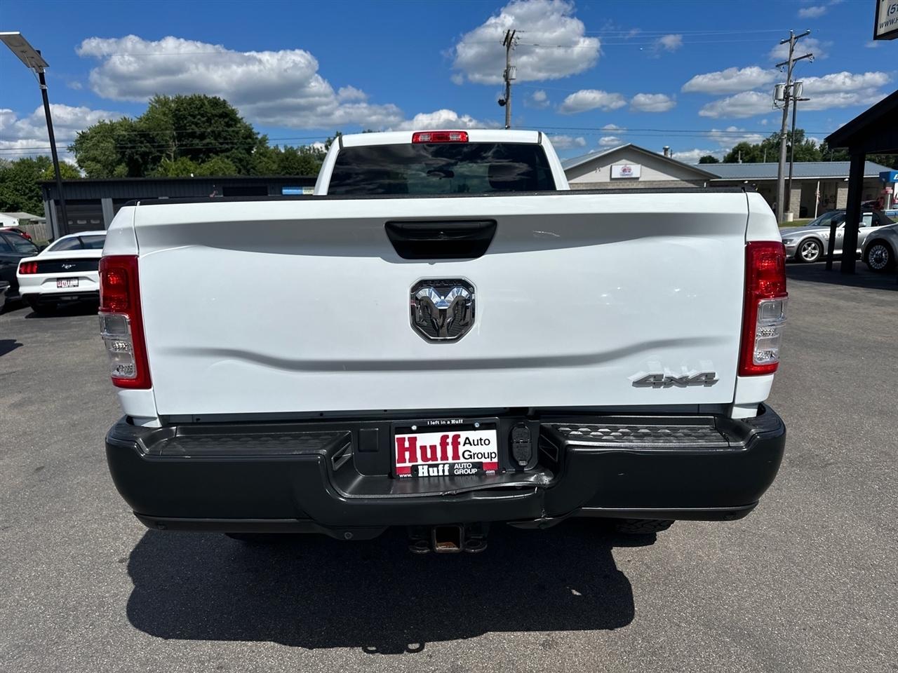 RAM 2500 Tradesman 4x4 Reg Cab 8' Box 2022