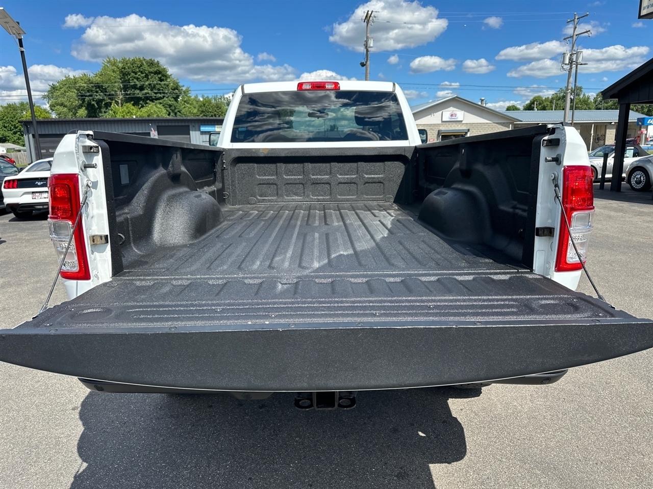 RAM 2500 Tradesman 4x4 Reg Cab 8' Box 2022