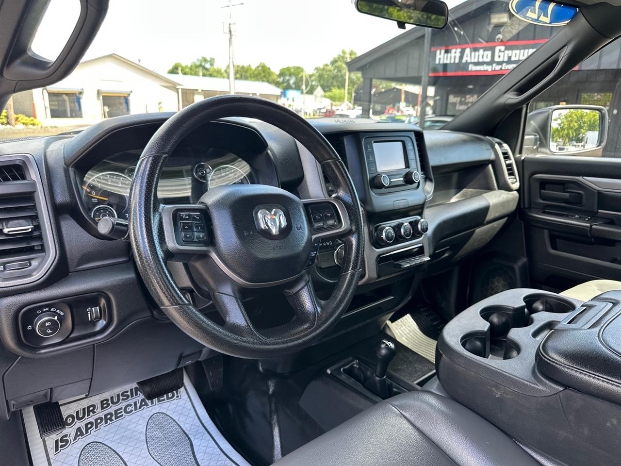 RAM 2500 Tradesman 4x4 Reg Cab 8' Box 2022