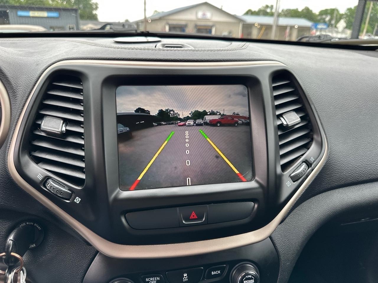 Jeep Cherokee 4WD 4dr Latitude 2015