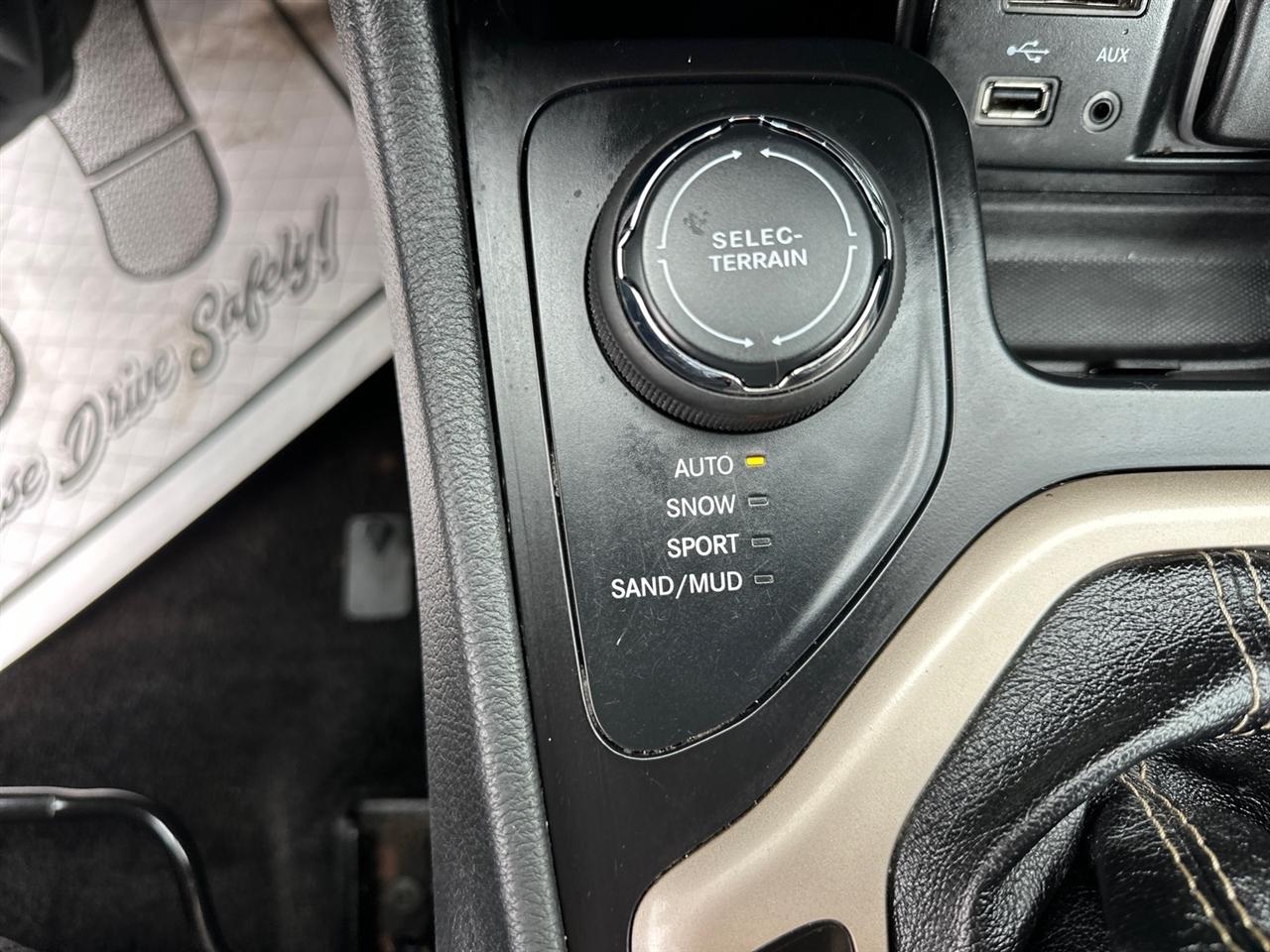 Jeep Cherokee 4WD 4dr Latitude 2015