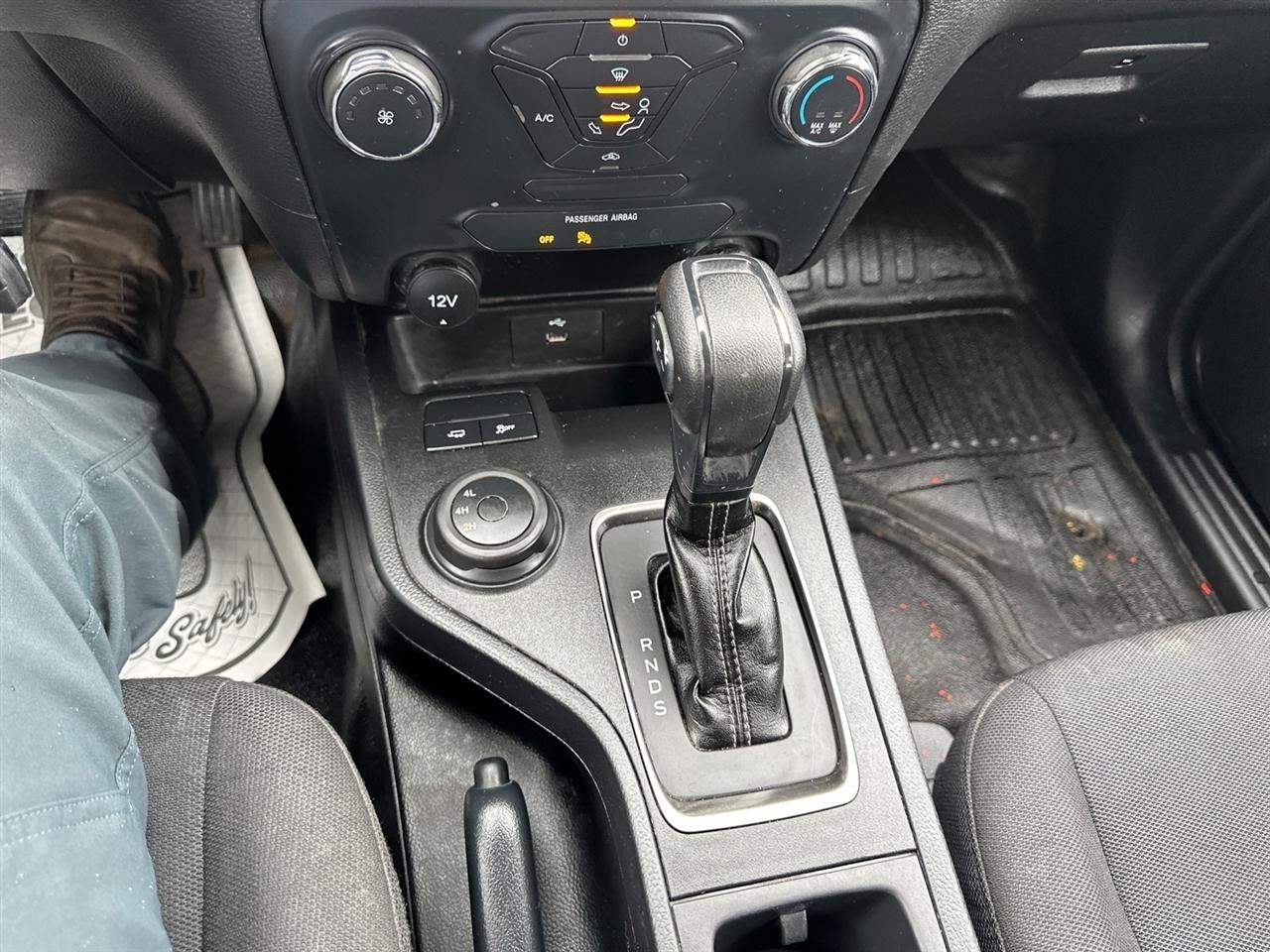 Ford Ranger LARIAT 4WD SuperCab 6' Box 2022