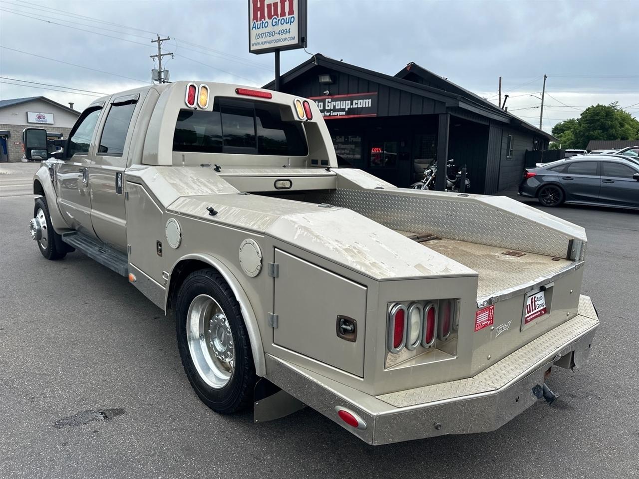 Ford Super Duty F-450 DRW 2WD Crew Cab 176" WB 60" CA Lariat 2008