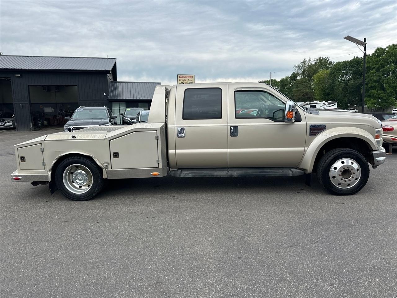 Ford Super Duty F-450 DRW 2WD Crew Cab 176" WB 60" CA Lariat 2008