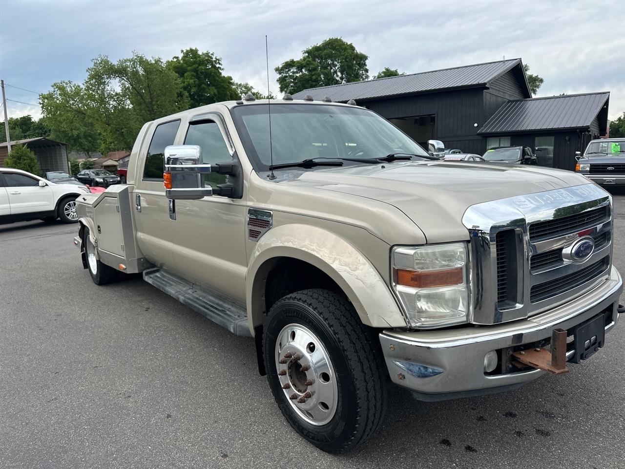 Ford Super Duty F-450 DRW 2WD Crew Cab 176" WB 60" CA Lariat 2008