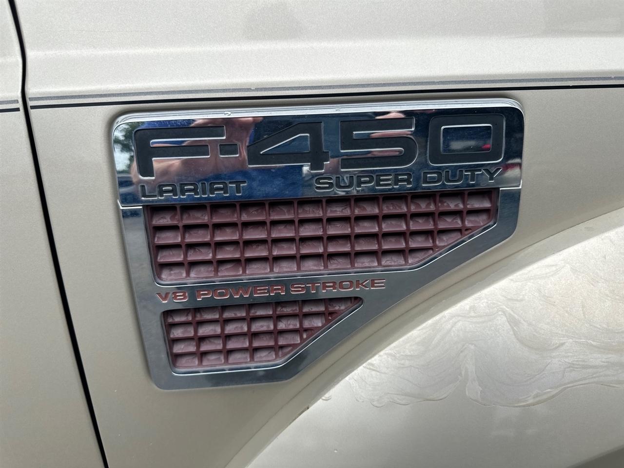 Ford Super Duty F-450 DRW 2WD Crew Cab 176" WB 60" CA Lariat 2008
