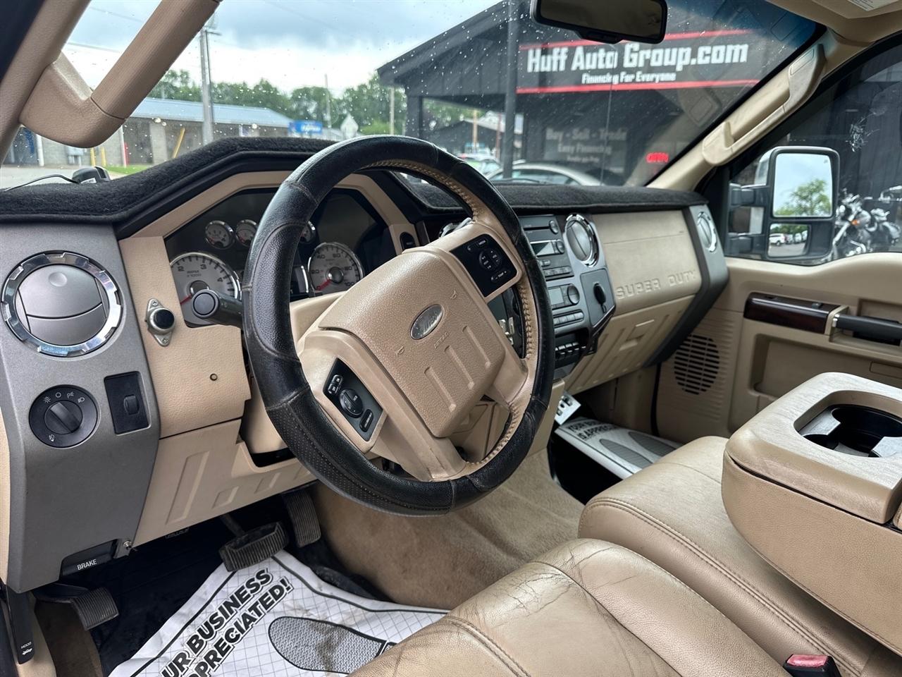 Ford Super Duty F-450 DRW 2WD Crew Cab 176" WB 60" CA Lariat 2008