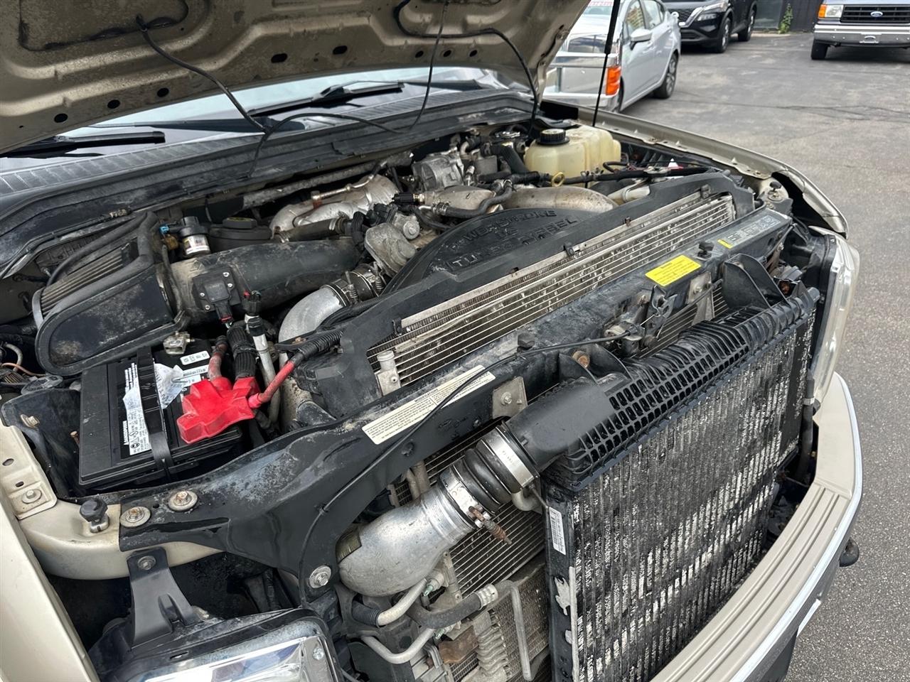 Ford Super Duty F-450 DRW 2WD Crew Cab 176" WB 60" CA Lariat 2008