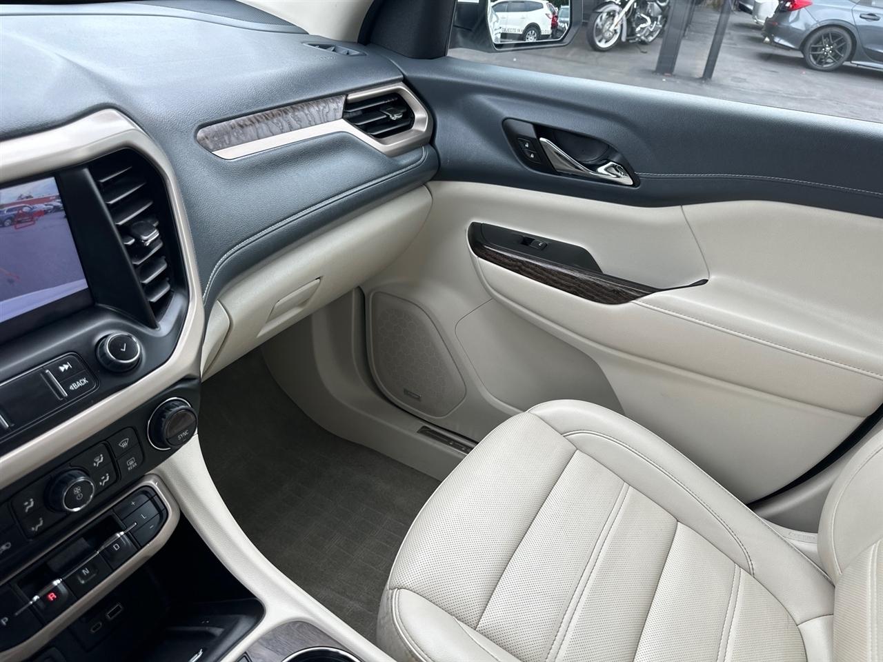 GMC Acadia AWD 4dr Denali 2023