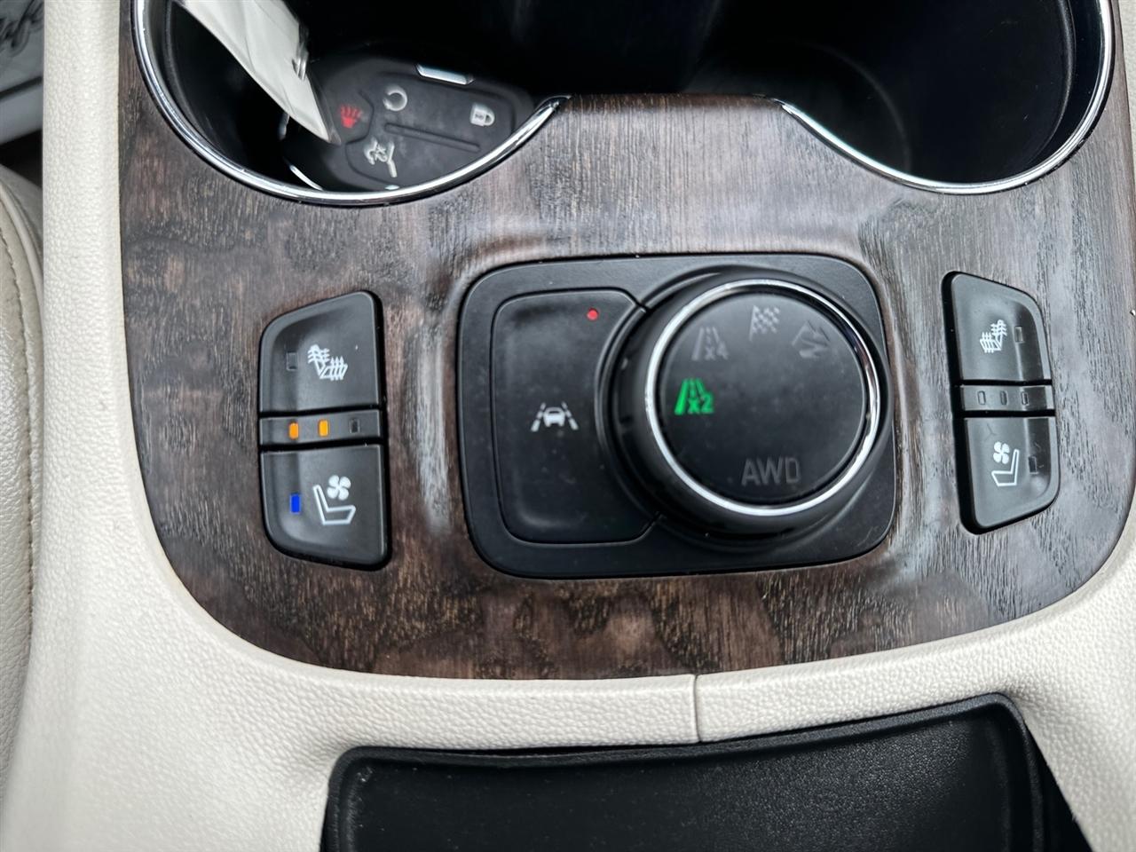 GMC Acadia AWD 4dr Denali 2023