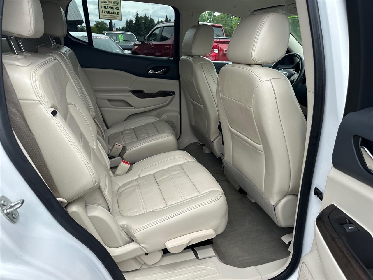 GMC Acadia AWD 4dr Denali 2023