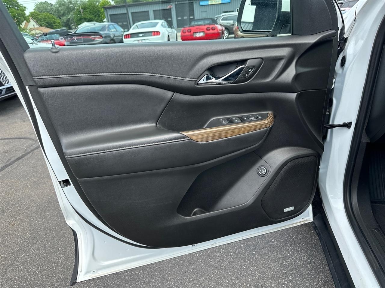 GMC Acadia AWD 4dr SLE 2023