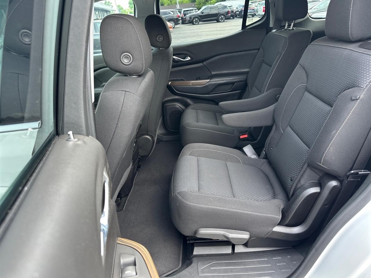 GMC Acadia AWD 4dr SLE 2023
