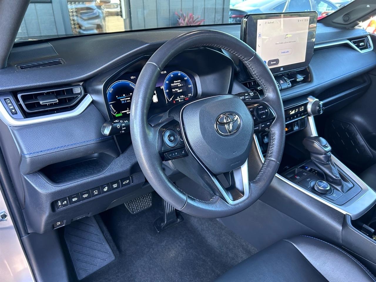 Toyota RAV4 Hybrid XSE AWD (Natl) 2023