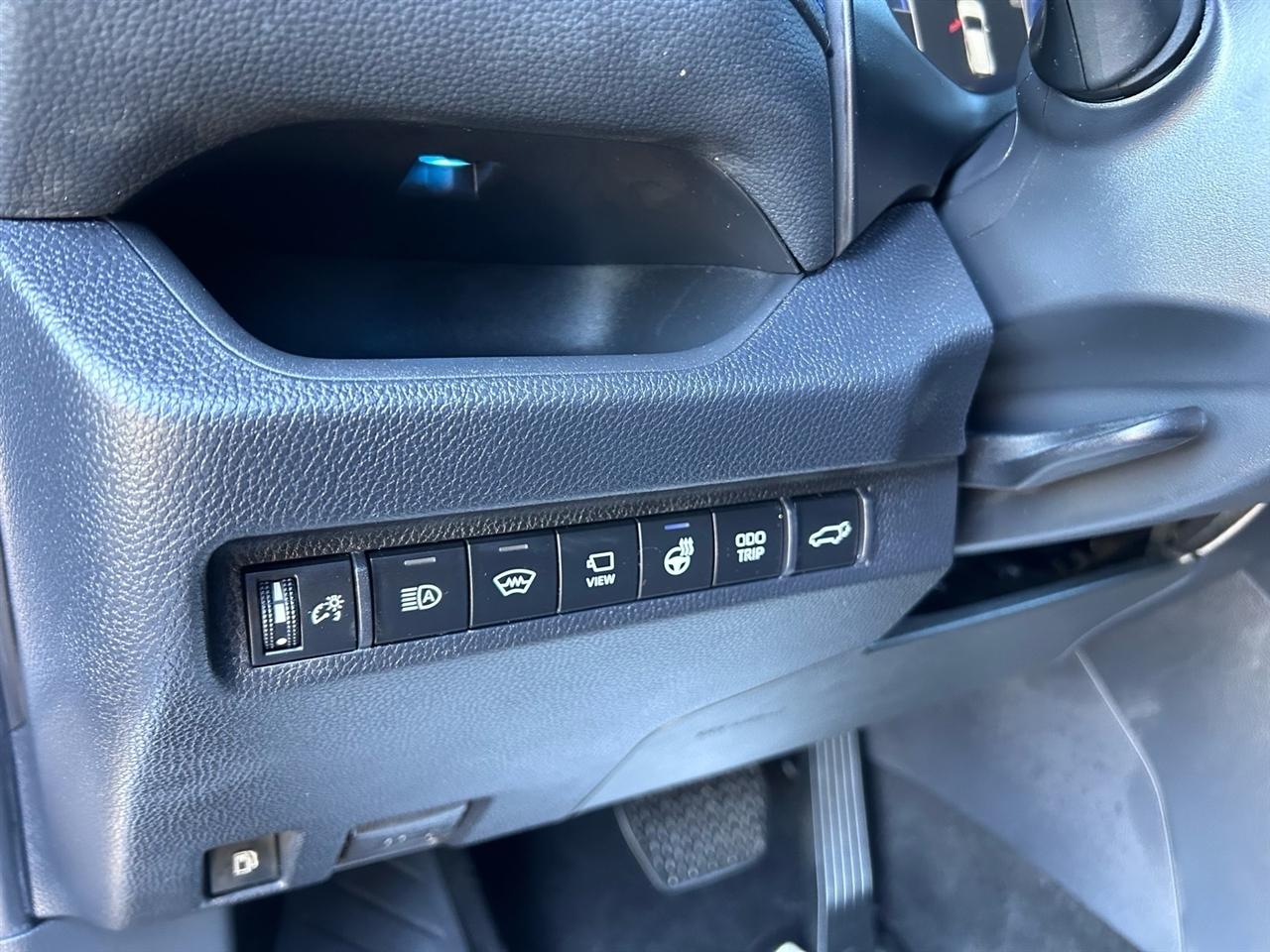 Toyota RAV4 Hybrid XSE AWD (Natl) 2023