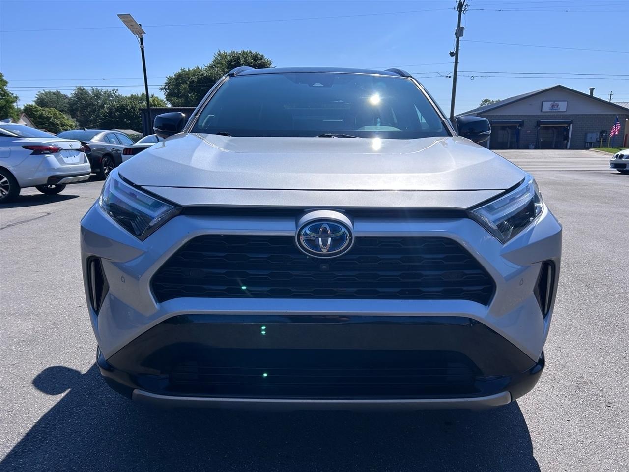 Toyota RAV4 Hybrid XSE AWD (Natl) 2023