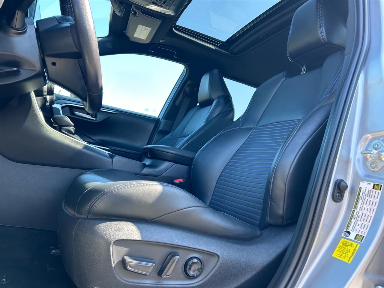 Toyota RAV4 Hybrid XSE AWD (Natl) 2023