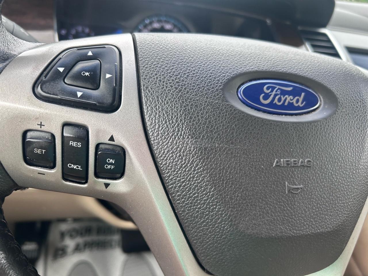 Ford Taurus 4dr Sdn Limited FWD 2013