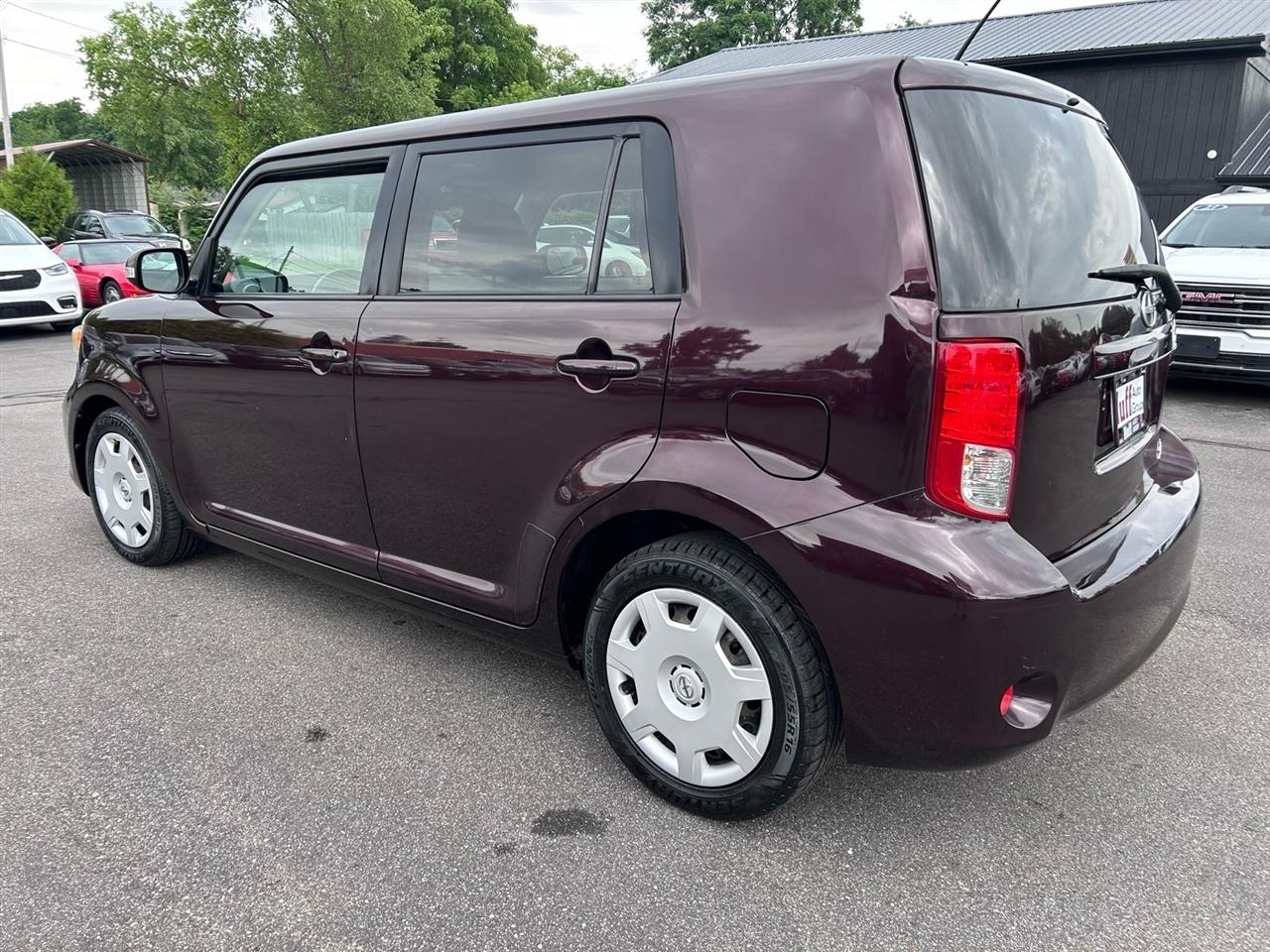 Scion xB 5dr Wgn Auto (Natl) 2012