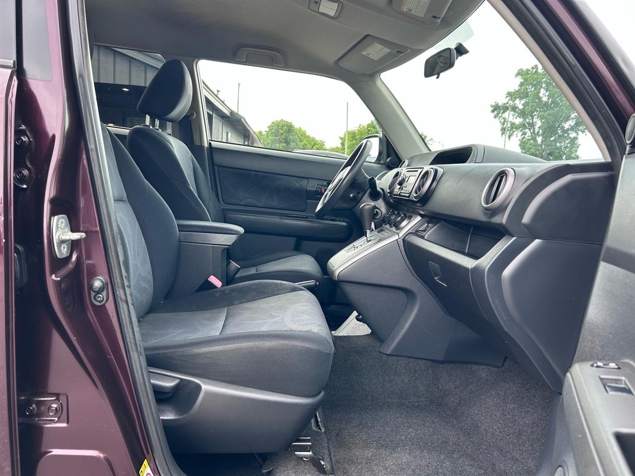 Scion xB 5dr Wgn Auto (Natl) 2012