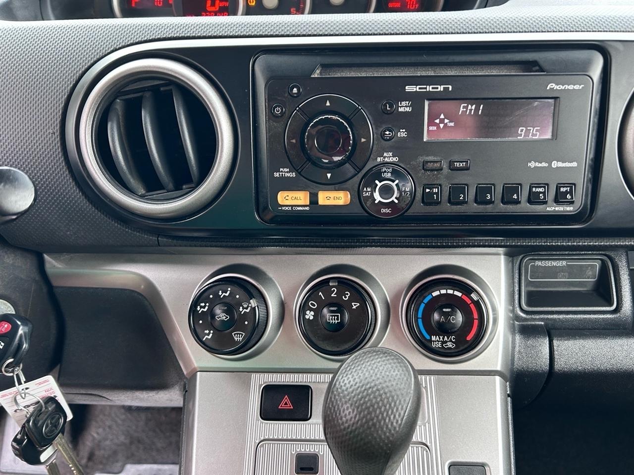 Scion xB 5dr Wgn Auto (Natl) 2012