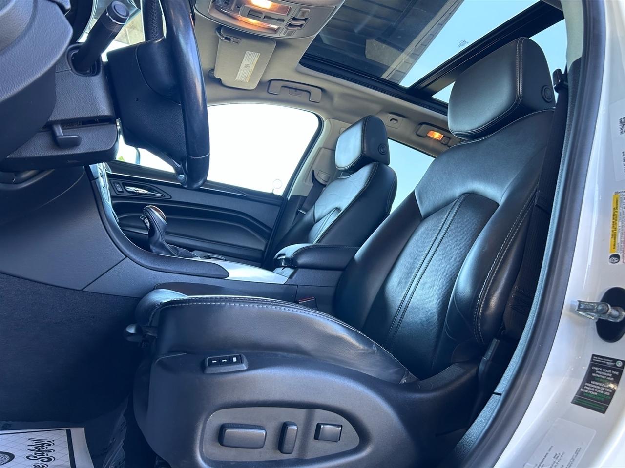 Cadillac SRX AWD 4dr Premium 2016