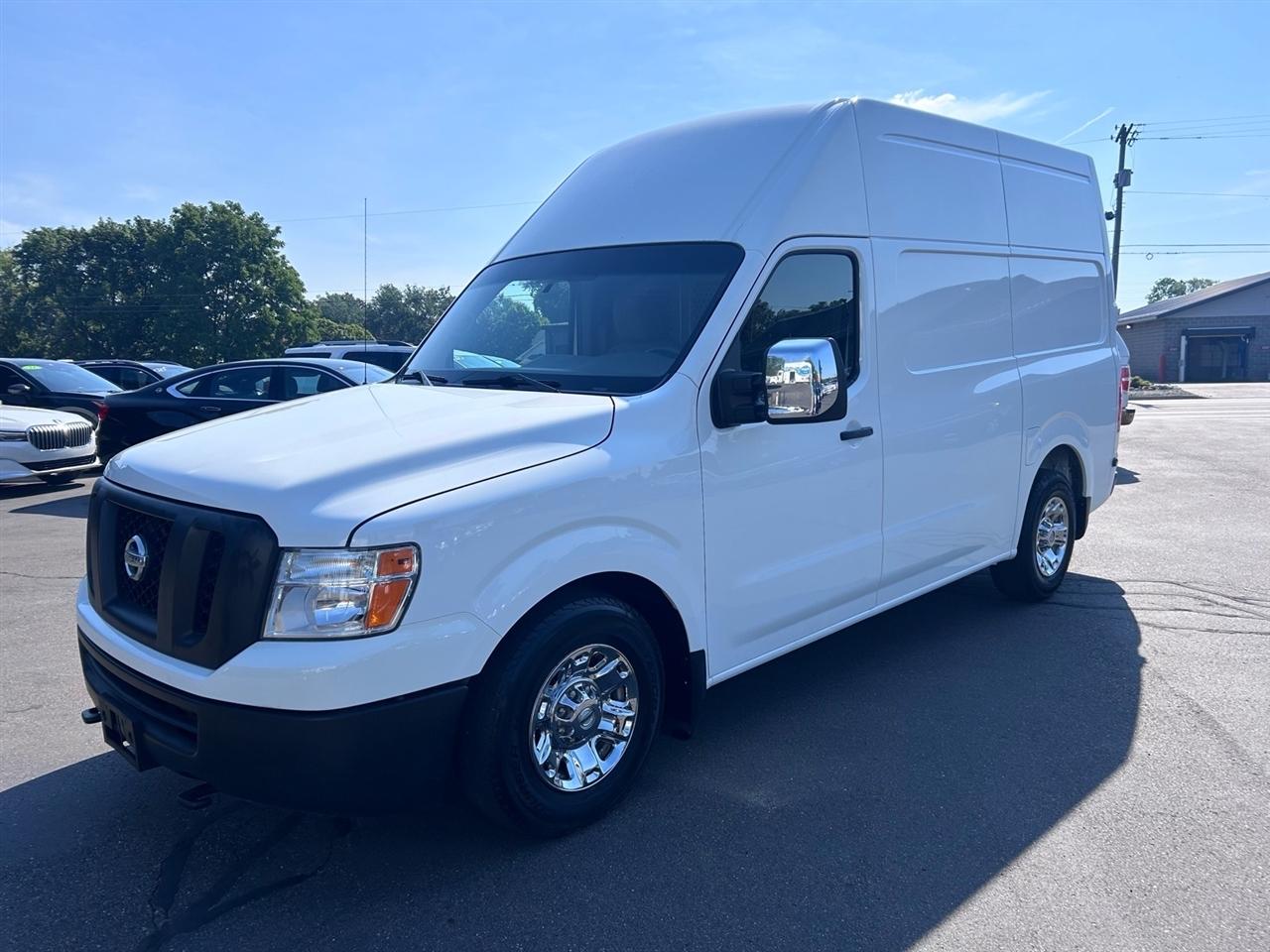 Nissan NV Cargo NV3500 HD High Roof V8 SV 2021