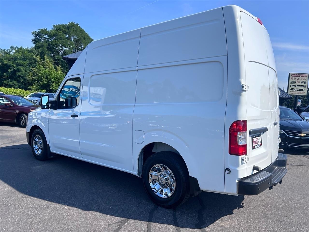 Nissan NV Cargo NV3500 HD High Roof V8 SV 2021