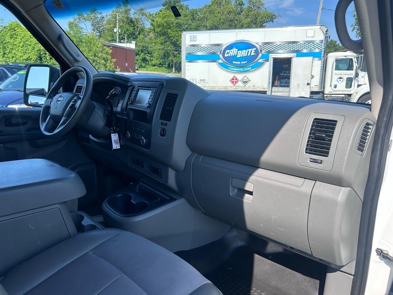 Nissan NV Cargo NV3500 HD High Roof V8 SV 2021
