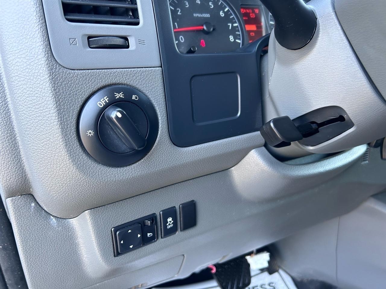 Nissan NV Cargo NV3500 HD High Roof V8 SV 2021