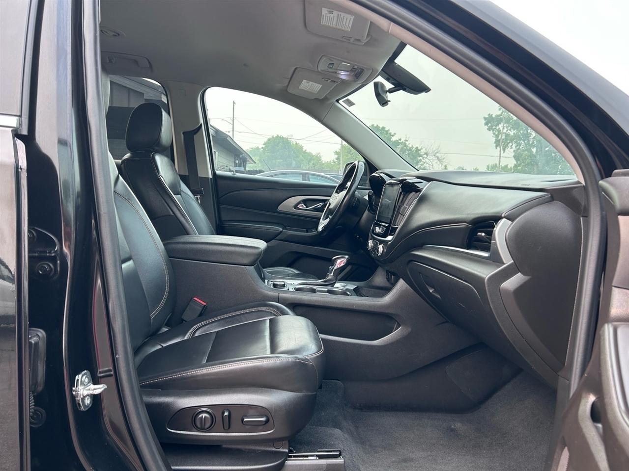 Chevrolet Traverse AWD 4dr LT Leather 2021