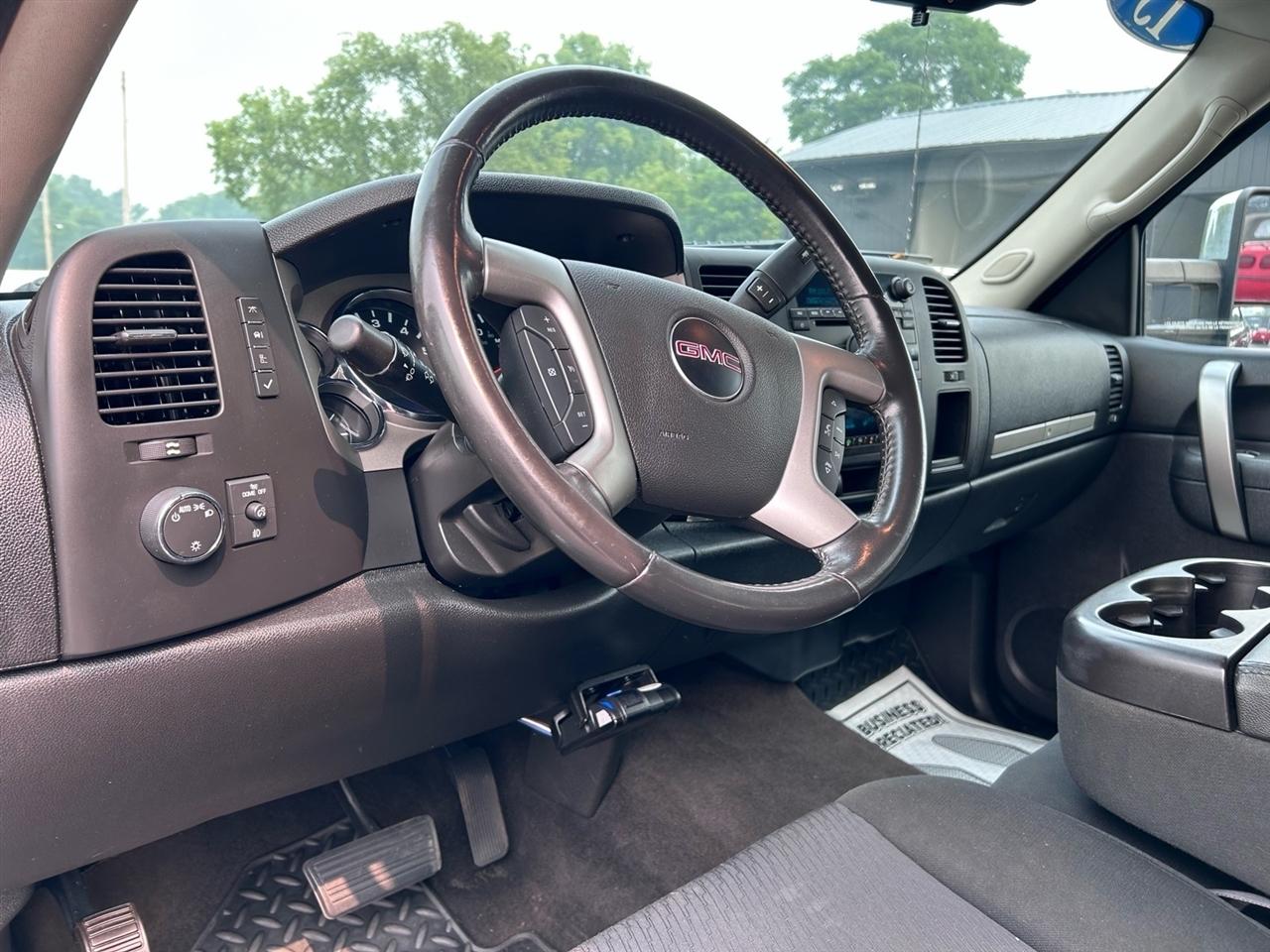 GMC Sierra 1500 4WD Crew Cab 143.5" SLE 2013