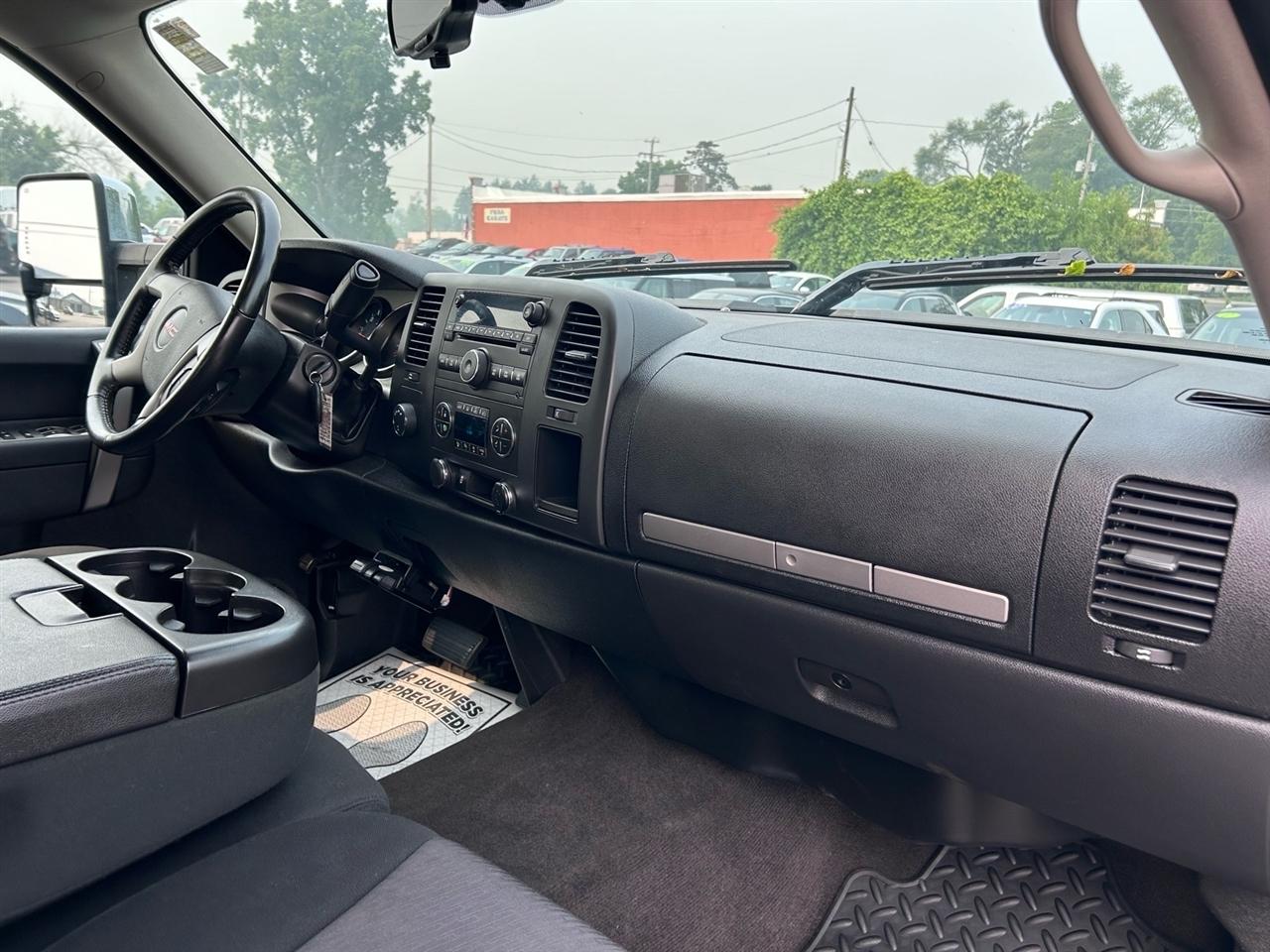 GMC Sierra 1500 4WD Crew Cab 143.5" SLE 2013